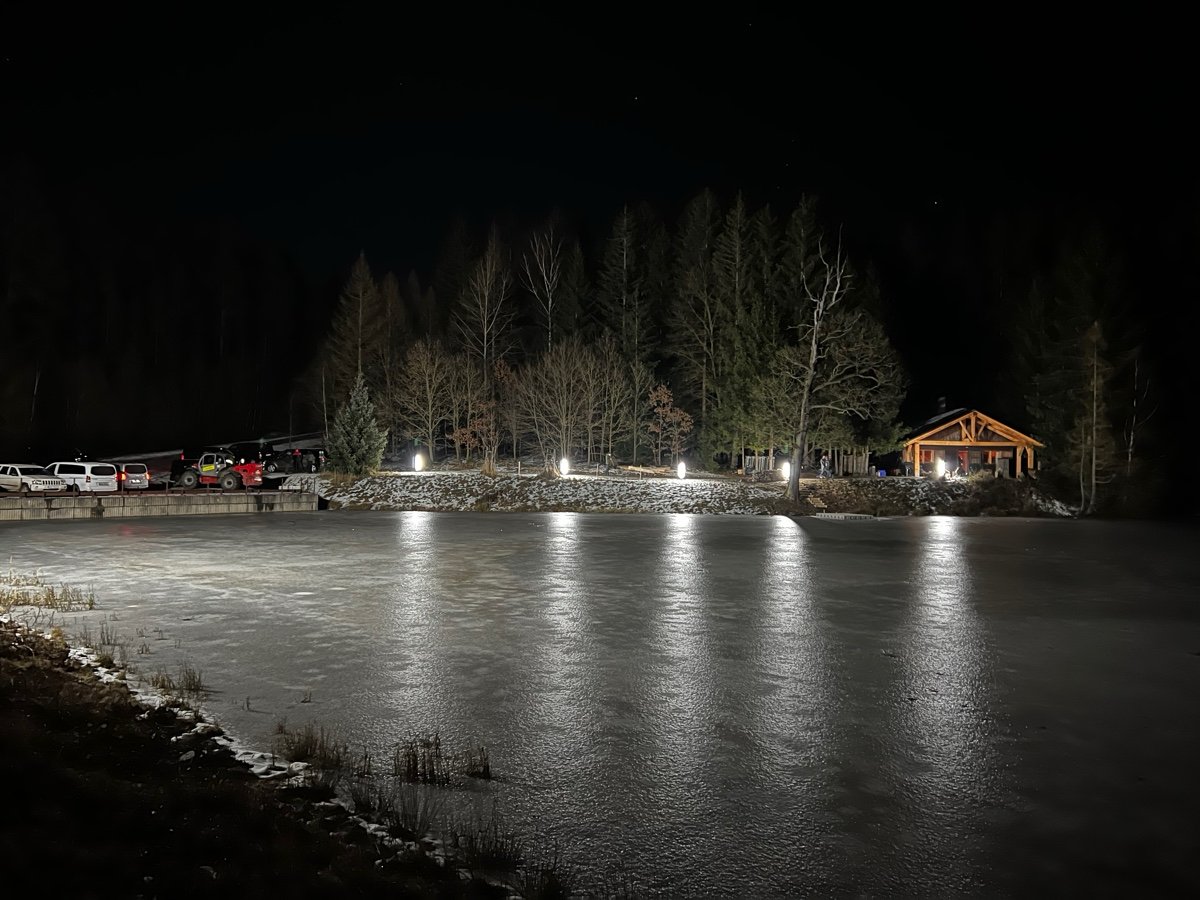 Multiple QUIET wireless bells creating perimeter lighting